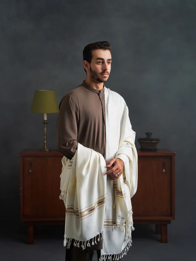 100% Pure Wool Men’s Shawl – Handcrafted, Soft & Warm